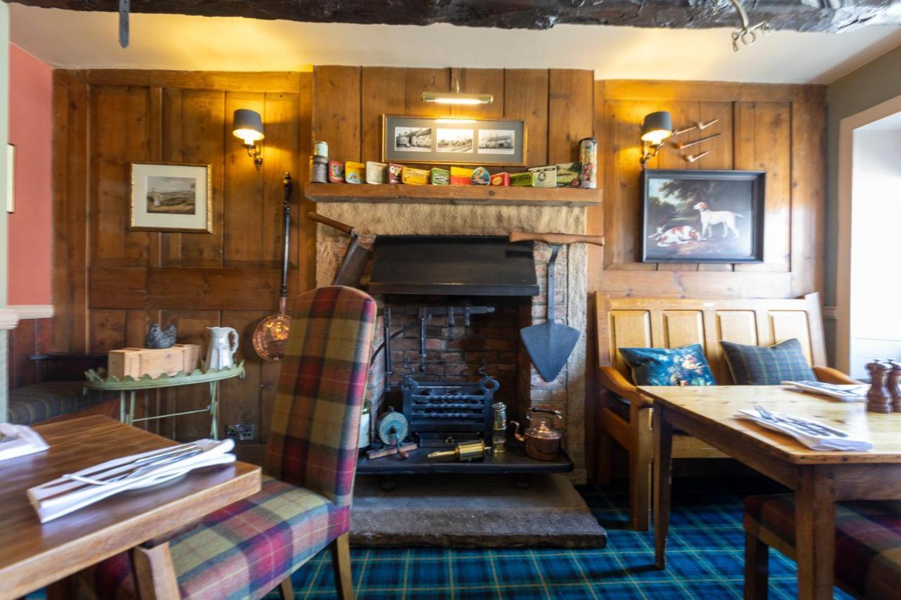The Fox And Hounds Country Inn Pickering Exterior photo
