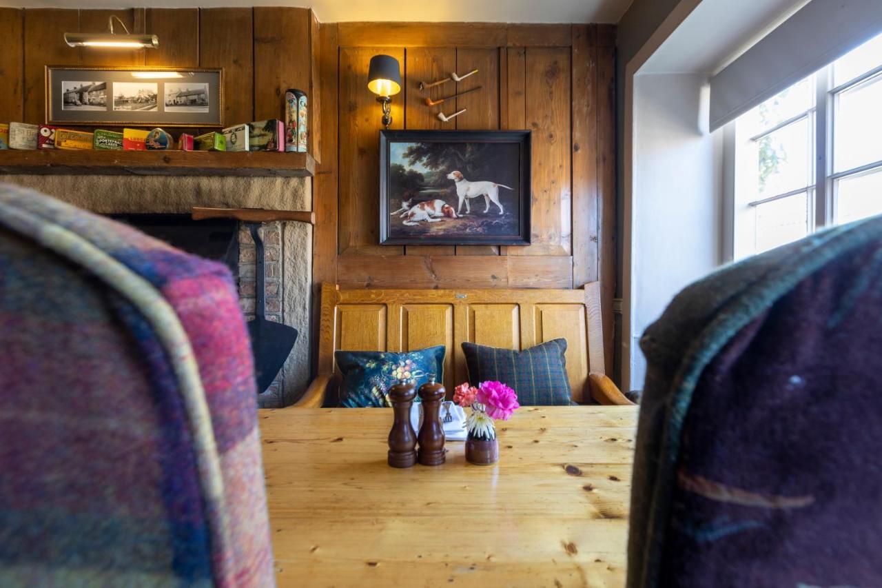 The Fox And Hounds Country Inn Pickering Exterior photo