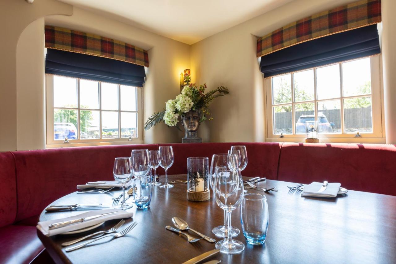 The Fox And Hounds Country Inn Pickering Exterior photo